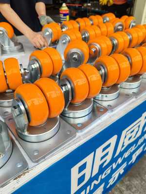 明威AGV裝備車 超小旋轉半徑與聚氨酯高端鋁設計的智能革新